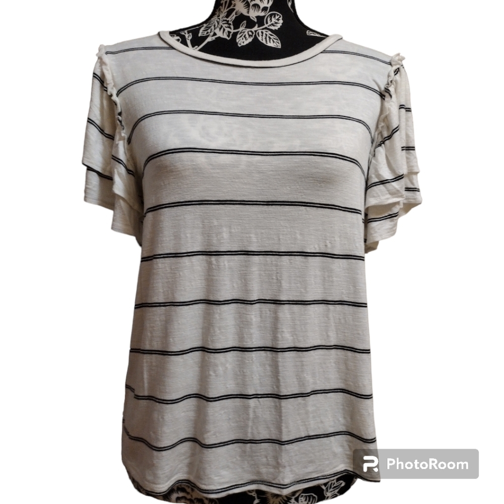 Green Envelope Los Angeles Ruffled Sleeves Top - Picture 3 of 7